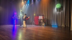 Spektaklis „DVYLIKA IŠ PAŠTO KARIETOS“